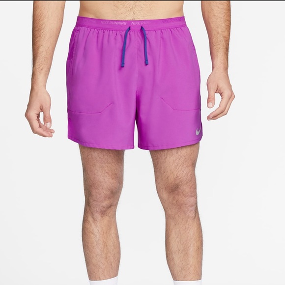 AUTHENTIC & SEALED NEW NWT! Nike Stride Mens 5” Purple Running shorts size Small - Picture 6 of 6